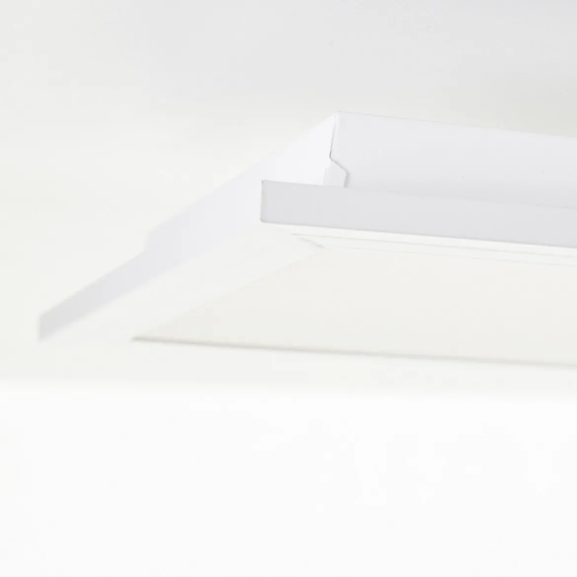 Brilliant AG Leuchten G94884A05 Briston LED Deckenaufbau-Paneel 80x20cm weiß RGBW