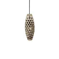 David Trubridge Hinaki Pendelleuchte 50 cm Innen schwarz