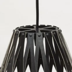 David Trubridge Koura Pendelleuchte 160 cm schwarz 2 Seiten