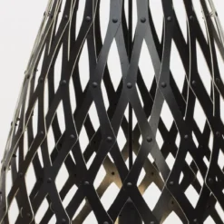 David Trubridge Koura Pendelleuchte 50 cm schwarz 2 Seiten