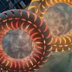 David Trubridge Maru Pendelleuchte Ø 110cm rot