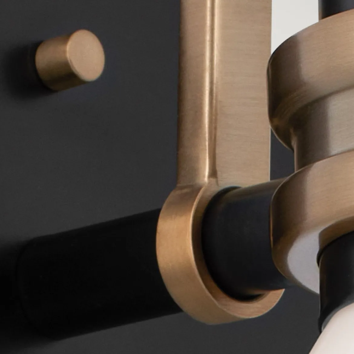 Elstead Lighting Farum Wandleuchte 1-flammig Schwarz mit Champagnerbronze