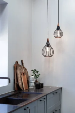 Halo Design No. 990914 LED Pendelleuchte DROPS, schwarz matt-Holz Ø 30