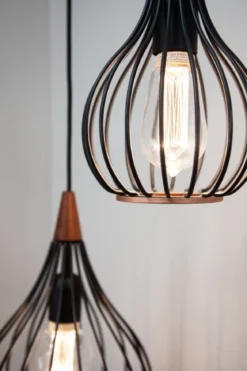 Halo Design No. 990914 LED Pendelleuchte DROPS, schwarz matt-Holz Ø 30