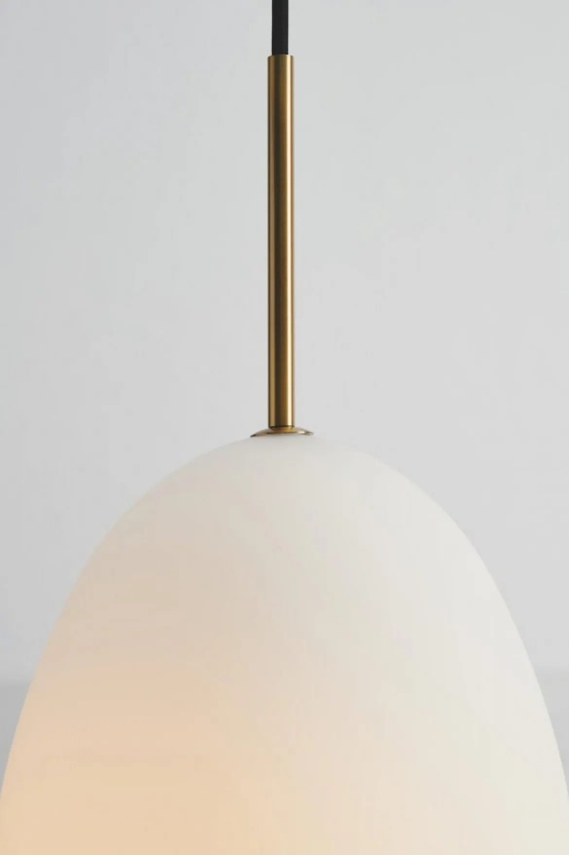 Halo Design No. 739905 Pendelleuchte Bodø Opal Messing gebürstet 20cm