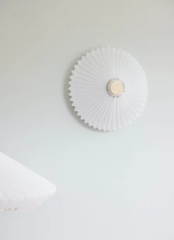 Halo Design 745098 Wand- und Deckenleuchte Paris 50cm weiß messing antik