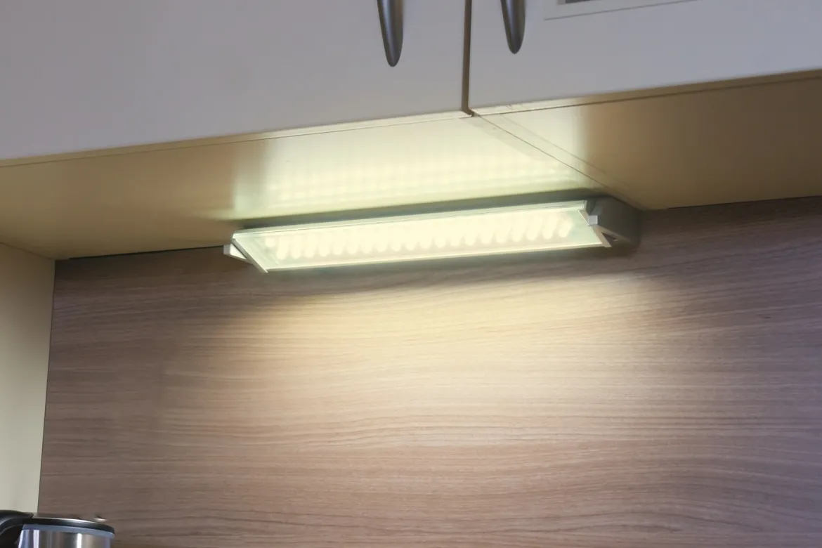 Heitronic Nr. 29000-HE LED Unterbauleuchte Miami aluminium 350mm 3000K