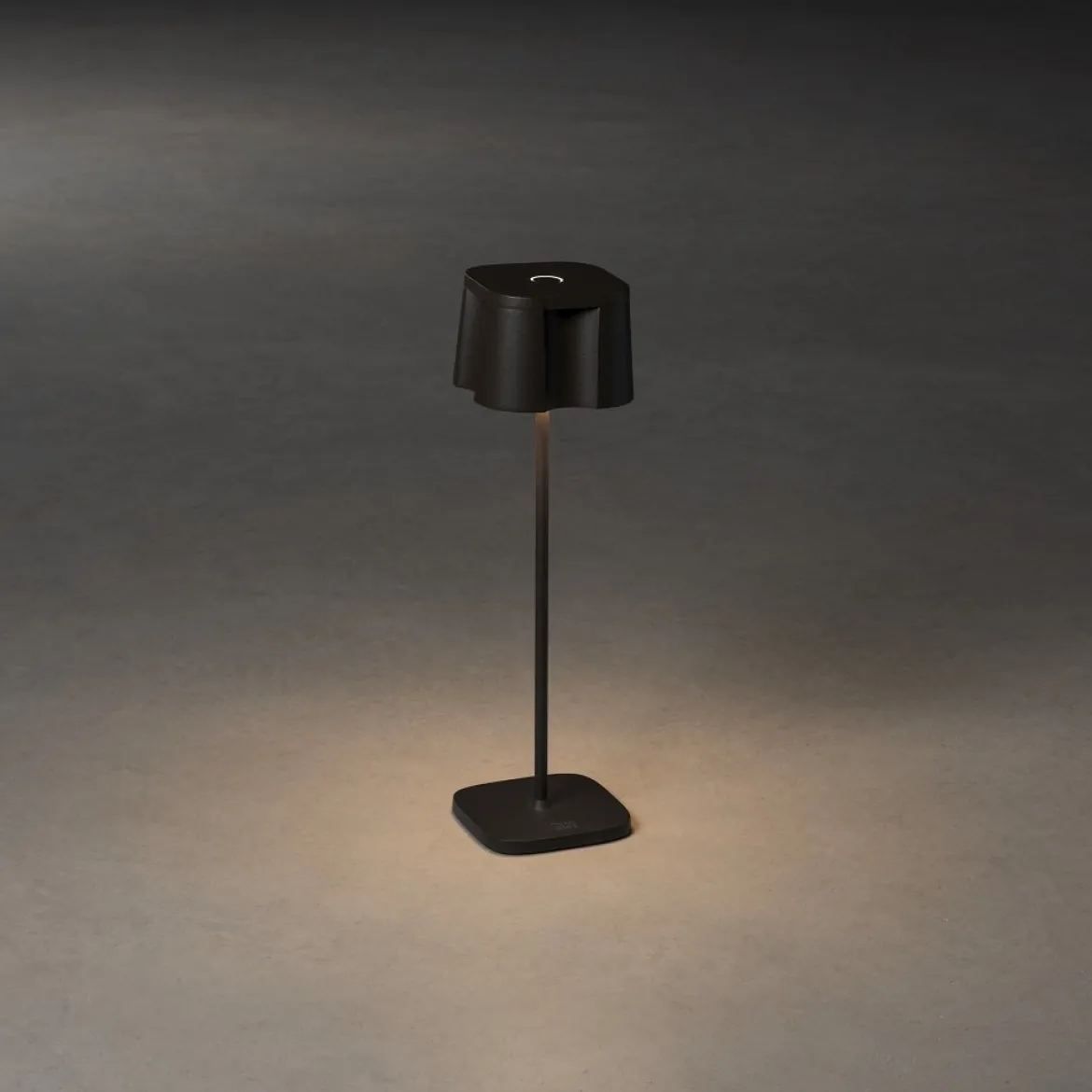 KONSTSMIDE 7818-750 Nice USB-Tischleuchte schwarz IP54