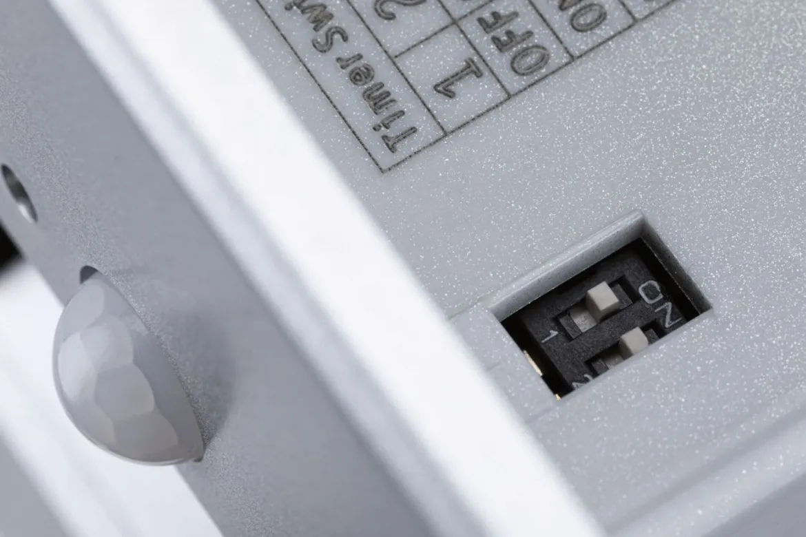 Paulmann 93134 LED Wandeinbauleuchte Edge Quadro Bewegungsmelder 80x42mm 2700K Chrom matt