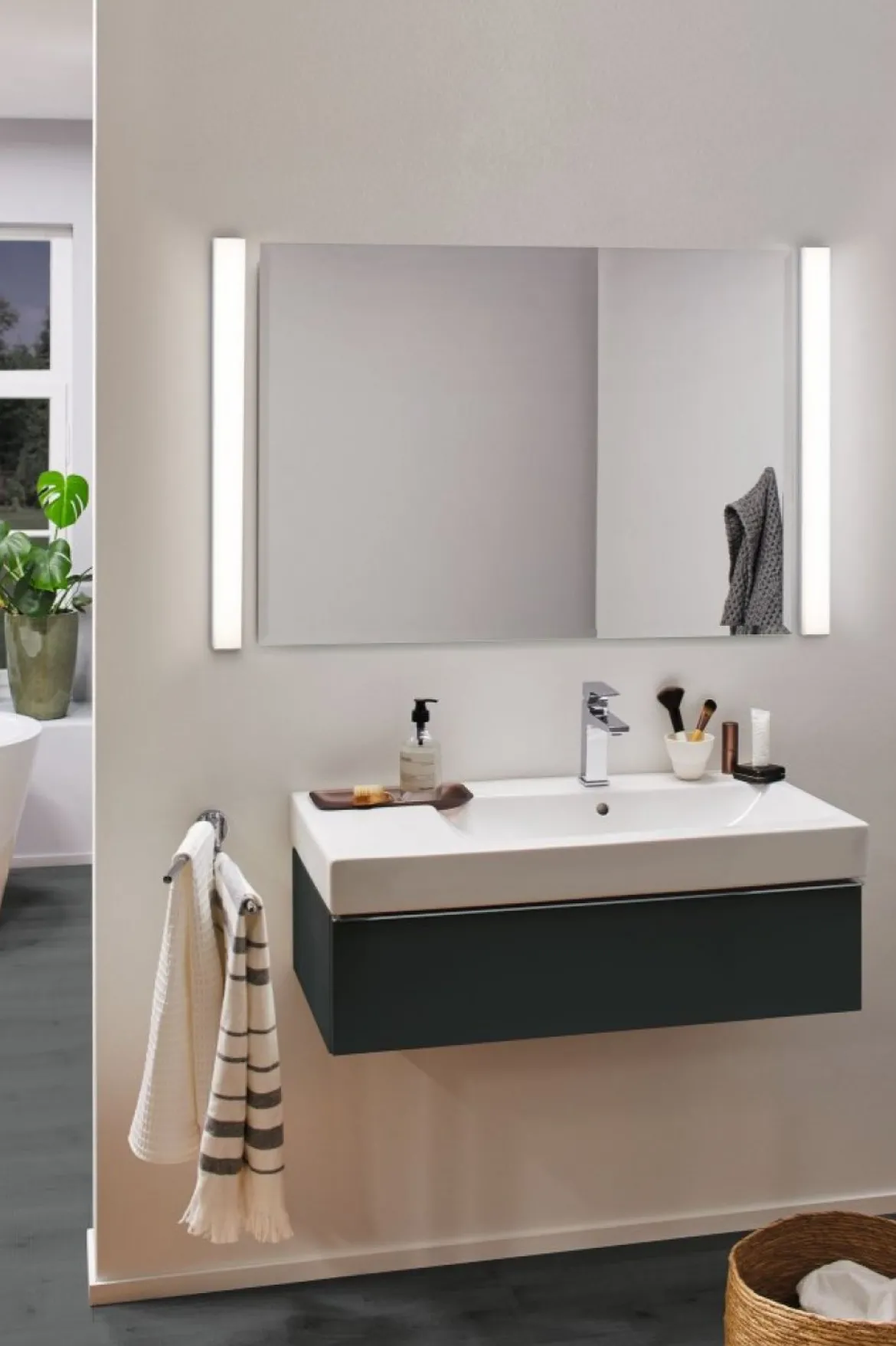 Paulmann No. 78945 HomeSpa LED Spiegelleuchte Tova IP44 Tunable White 90cm