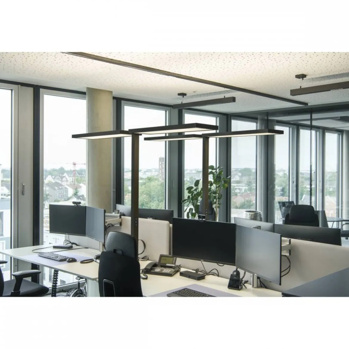 SLV 1007465 WORKLIGHT PRO Stehleuchte 150W 4000K Touch schwarz mit Bewegungssensor